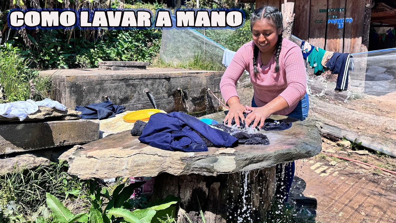 Antes del lavadero y lavadora ,asi salíamos a lavar la ropa(sin agua)