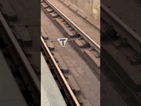 знак «Т» в метро - что означает?!