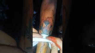 tattoo artist flowers kaisa laga dekho shortvideo