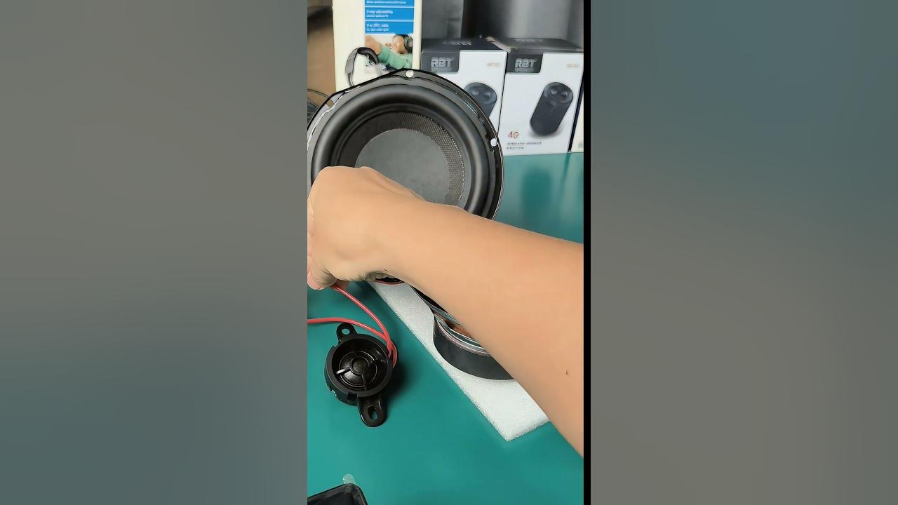 Sound check: woofer midbass and tweeter Sound check: woofer midbass and tweeter