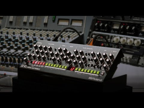 Roland SE-02 Boutique Analog Synthesizer