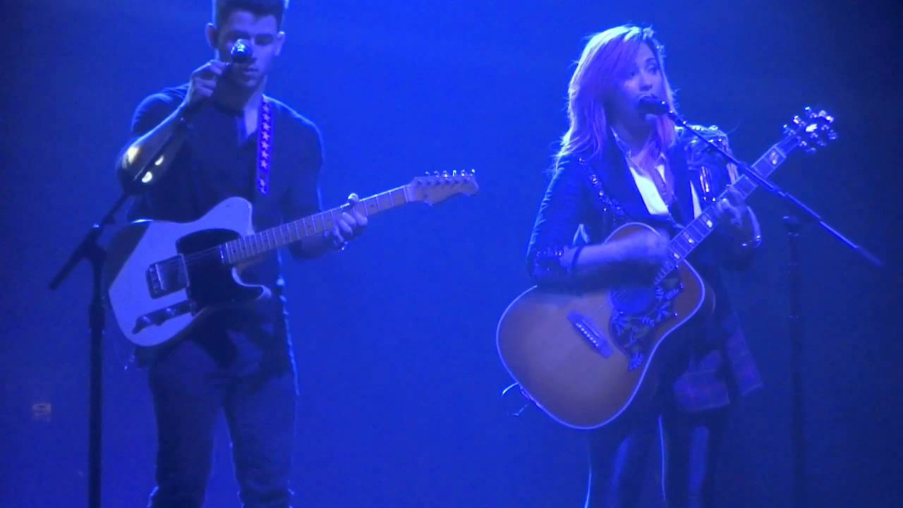 Demi Lovato HD - Stop The World Ft. Nick Jonas - San Jose - February 11, 2014