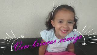 Brincando Com Neve De Espuma