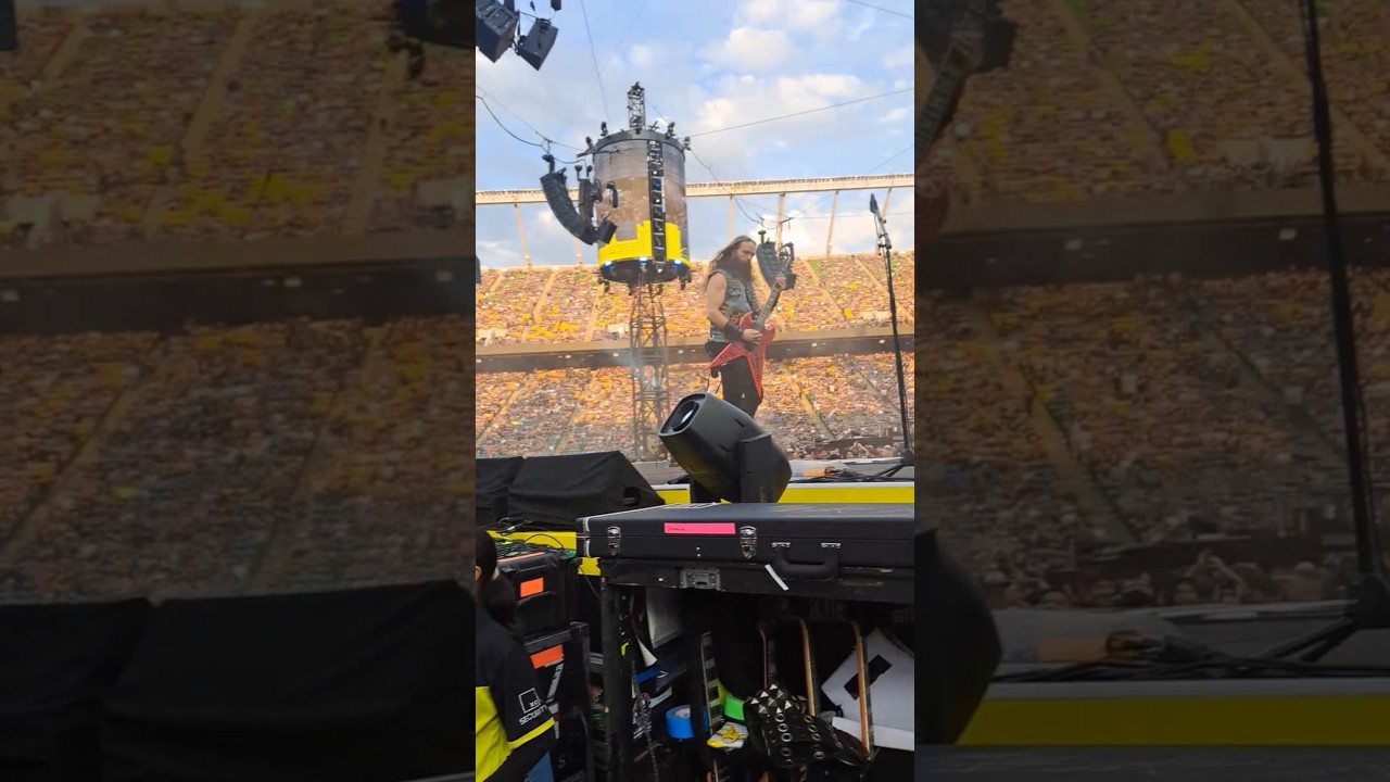 Pantera - 5 minutes alone (live in Edmonton) 