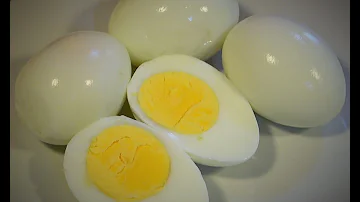 ¿Pasas los huevos duros por agua fría después de hervirlos?