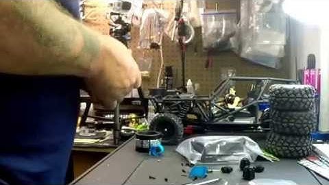 Axial wraith custom build with scx10 axels part 5