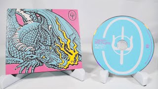 Twenty One Pilots - Scaled And Icy CD Unboxing