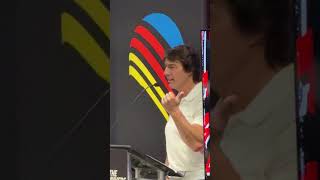 Tom Cruise tells NASCAR drivers about “Days of Thunder 2”