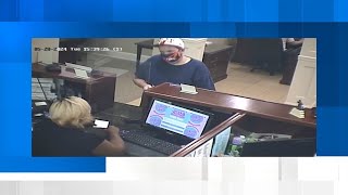 Police ask for help identifying bank robbery suspect