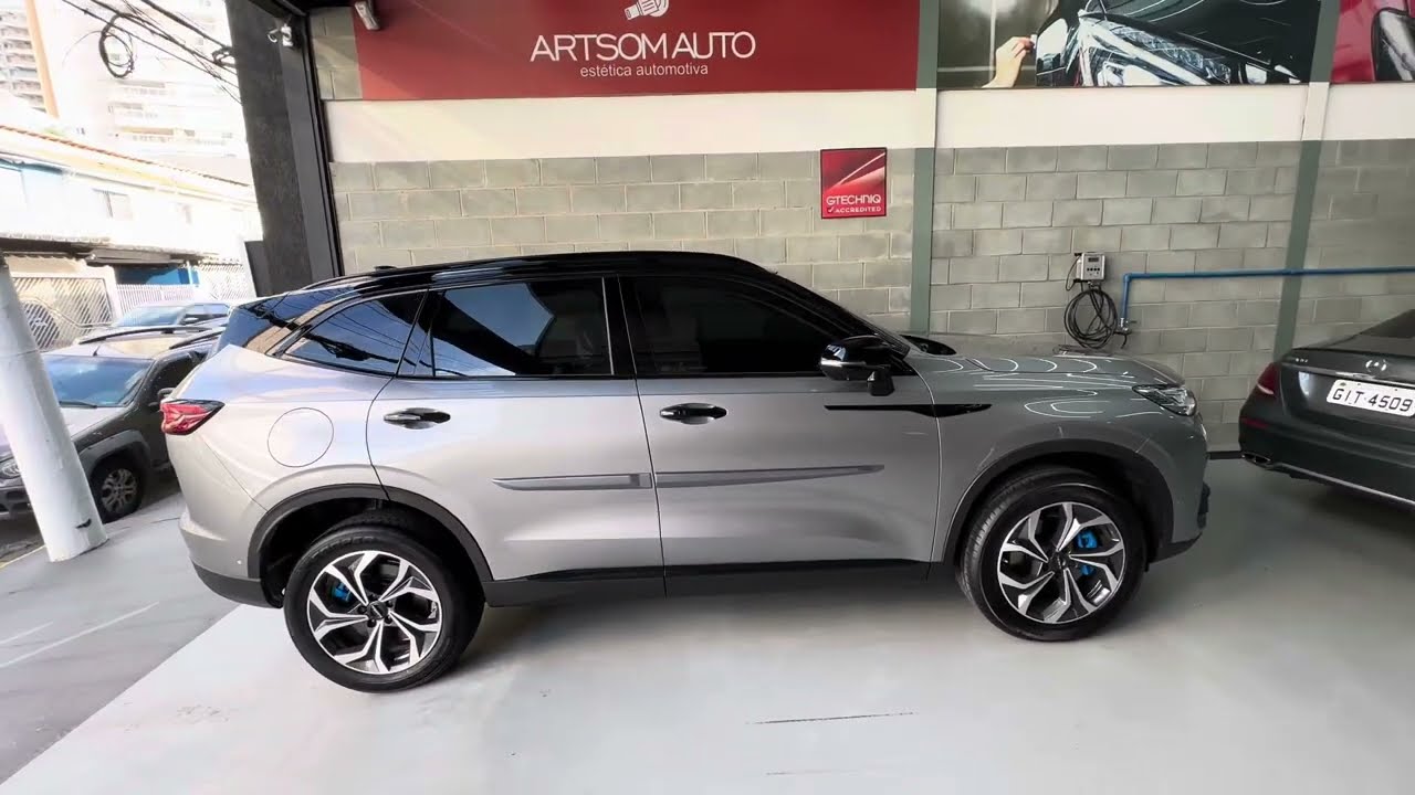 Haval H6 PHEV - black piano no teto + pintura de pinças em AZUL! - ArtsomAuto