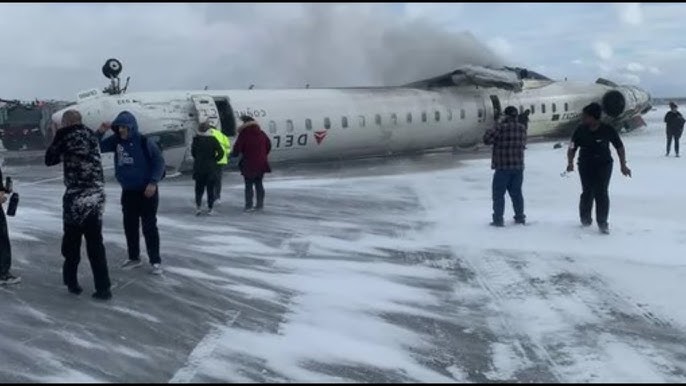 Delta Airlines Plane Crashes At Toronto's Pearson international Airport - YouTube