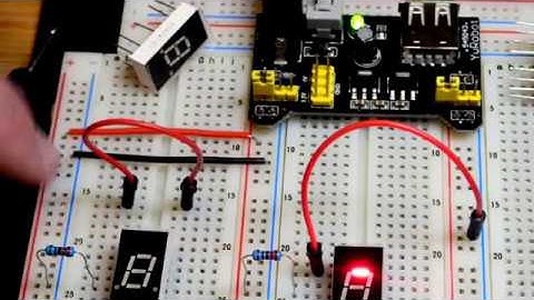7 segment LED displays with common cathode and common anode electronics demonstration