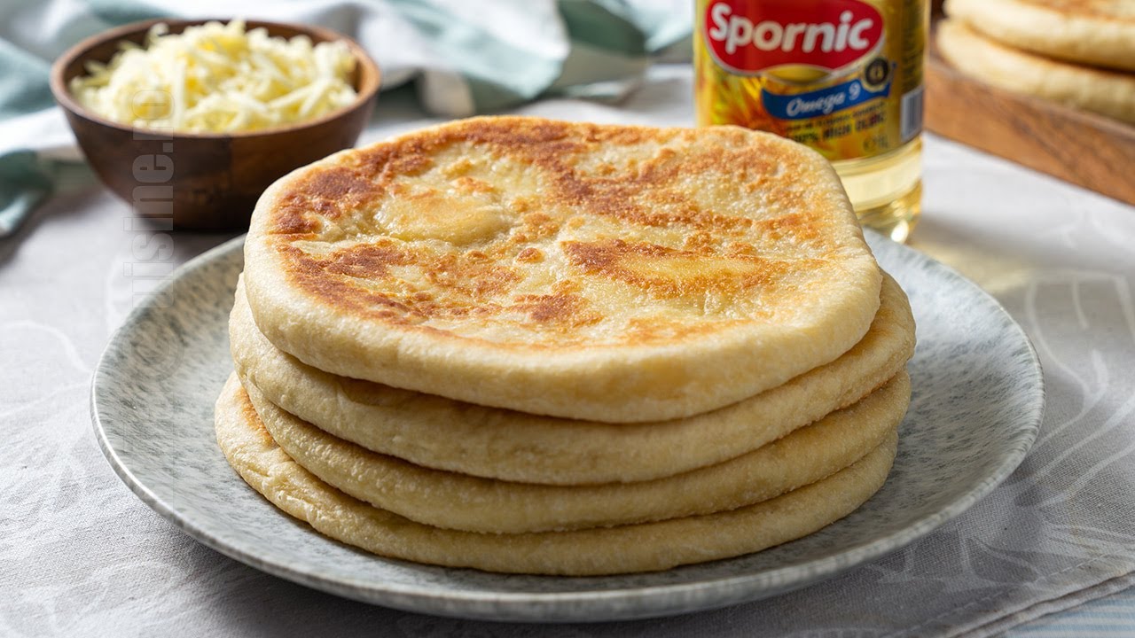 Am facut cele mai bune placinte in tigaie cu cascaval 🧀 Pufoase, rumenite si pline de gust 😋