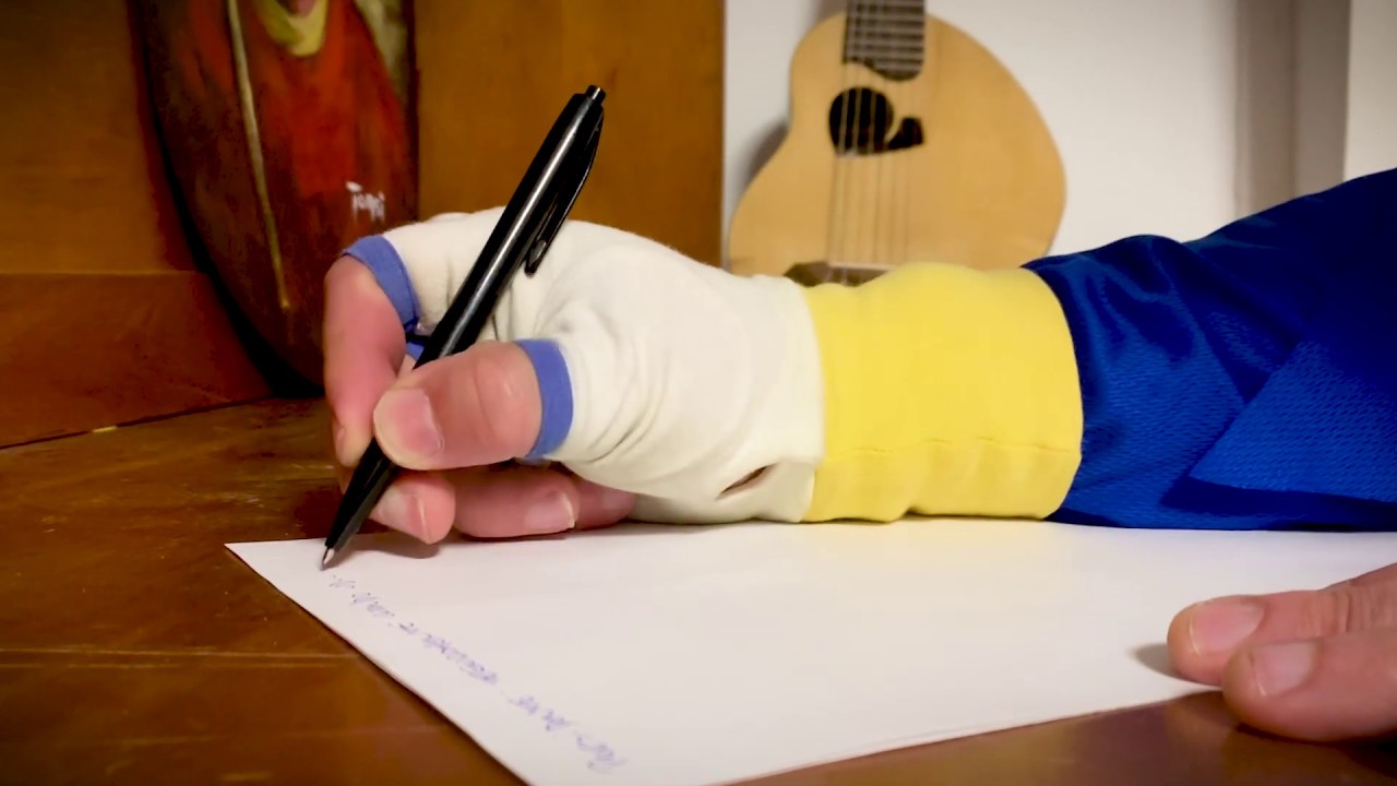 Piñón Fijo | De Payaso a Presidente, carta para leer dentro de 50 años Carta de Piñón Fijo para leer dentro de 50 años: De Payaso a Presidente.
#piñonfijo #carta #futuro

Suscribite en YouTube: http://bit.ly/PinonYTsuscribirse

Nos vemos en el teatro! Agenda de shows: http://bit.ly/1sziMkt

Página oficial + Información para contrataciones aquí: http://pinonfijo.com.ar

Hacé click en los links de abajo para estar al tanto de lo nuevo de Piñon Fijo
Seguí a Piñón en Twitter: https://twitter.com/pinonfijo1
Hace