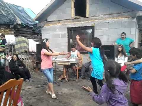 Video: Ako Cigáni Tancujú
