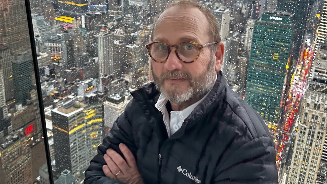 Charla en una gran charcuteria en New York.