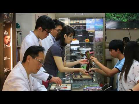 舒視眼鏡、台中潭子專業眼鏡行推薦、台中潭子配戴眼鏡推薦、台中視力檢查、台中視光師講師、台中蔡司眼鏡、台中豪雅HOYA眼鏡、兒童近視、多焦點老花眼鏡、高度近視、視障輔具評估、低視能評估