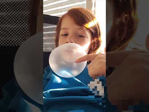 תיראו איזה מסטיק גדול 