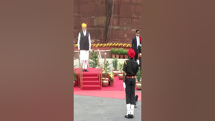 PM Modi inspects the Guard of Honour at Red Fort on 77th Independence Day 2023