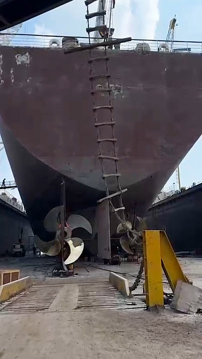 PROSES DOCKING KM. DOROLONDA DAN KM. CIREMAI || DKB 1 TANJUNG PRIOK #shorts
