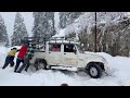 Road conditions during heavy snowfall in manali