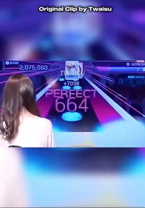 So silly :p #nayeon #twice #jeongyeon