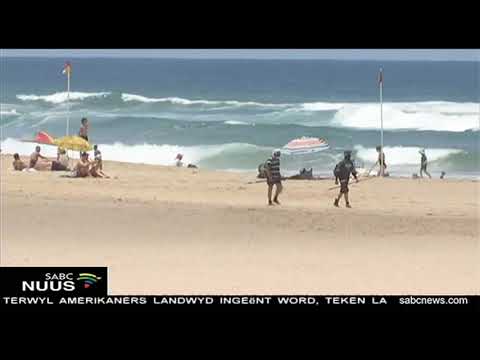 Video: Is halfmaanbaai-strande gesluit?