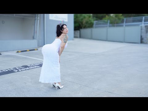 NYE Dress Try On | Walk