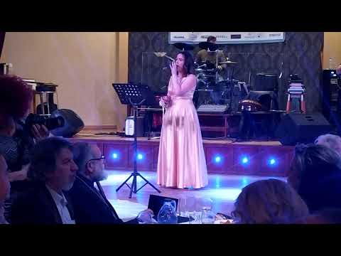 Συμμετέχοντας στην γιορτή