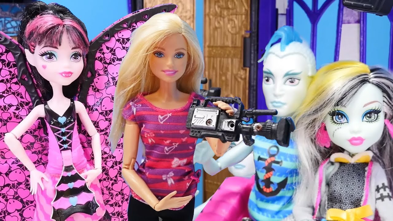 Barbie Monster High okulunda röportaj yapıyor - YouTube