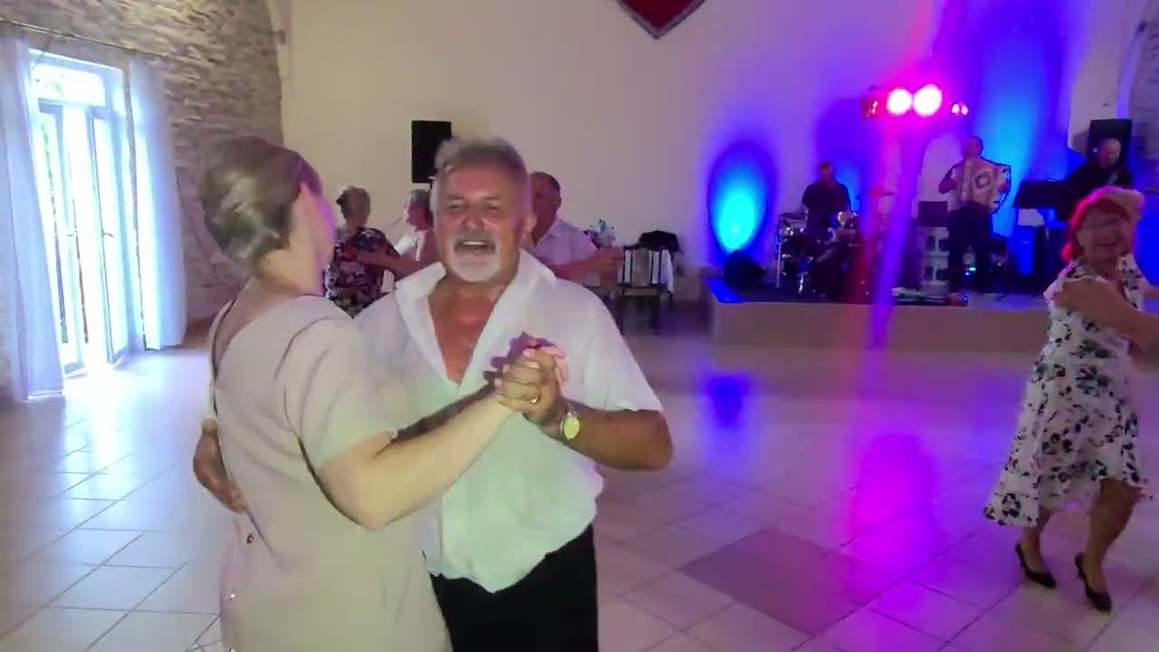 13 lipca 2024 Relacja na ŻYWO w Bursztynie ruszyły TAŃCE z Kapelą ROLAND