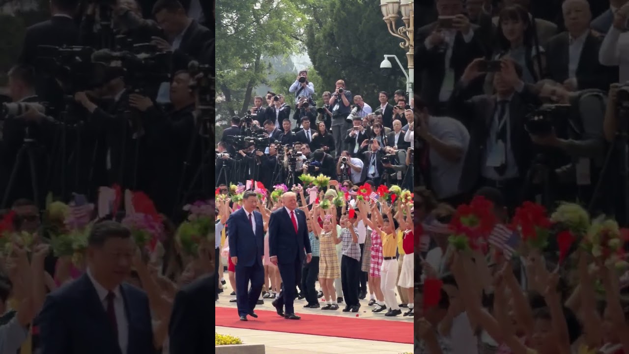 Chinese students welcome President Trump to the Great Hall of the People in Beijing