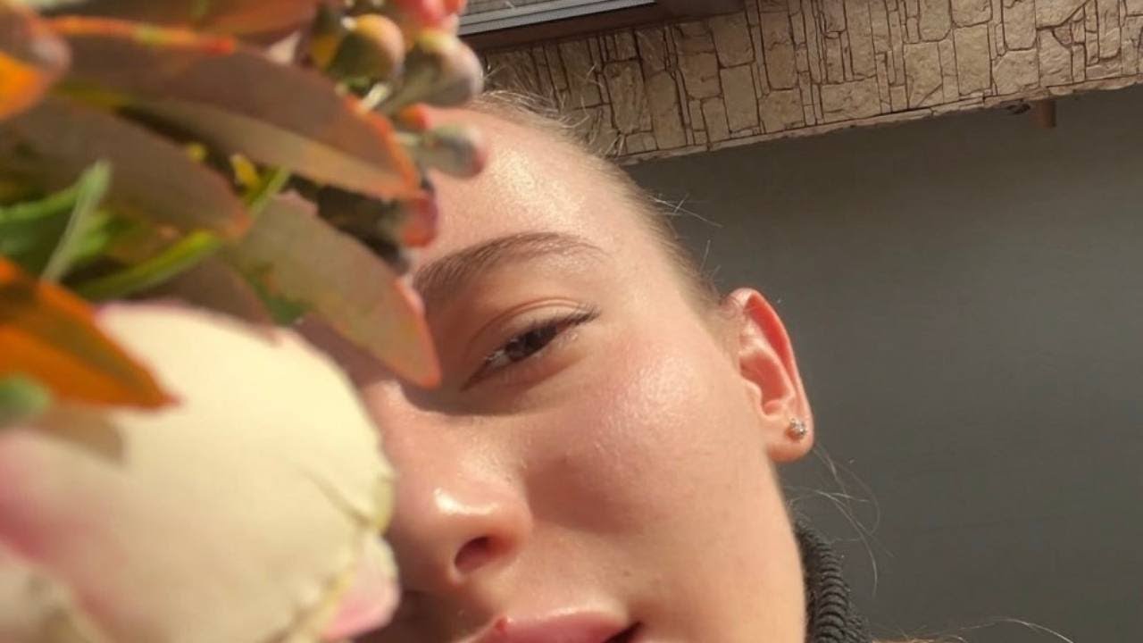 АСМР Шепот / Массаж ушек/ Нежные прикосновения/ Забота