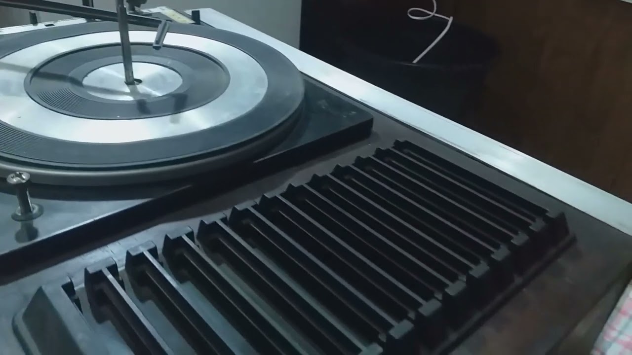 GARIMPO  LOTE RARO DE  SOM  3 em 1 CHARP SG220 E CCE SHC 2500