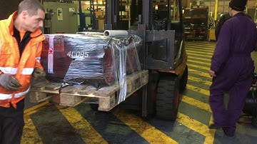 Shrink wrap and forklift load to IVECO