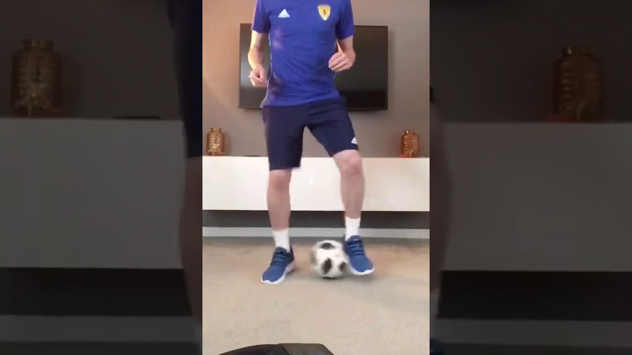 Football MESSI SHUFFLE drill Games The Hub YouTube