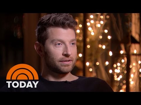 Video: Brett Eldredge netto waarde: Wiki, Getroud, Familie, Trou, Salaris, Broers en susters