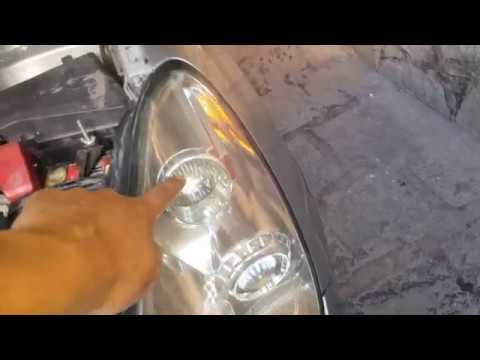 How to remove headlights bulbs from a Subaru B9 Tribeca 2006 to 2007