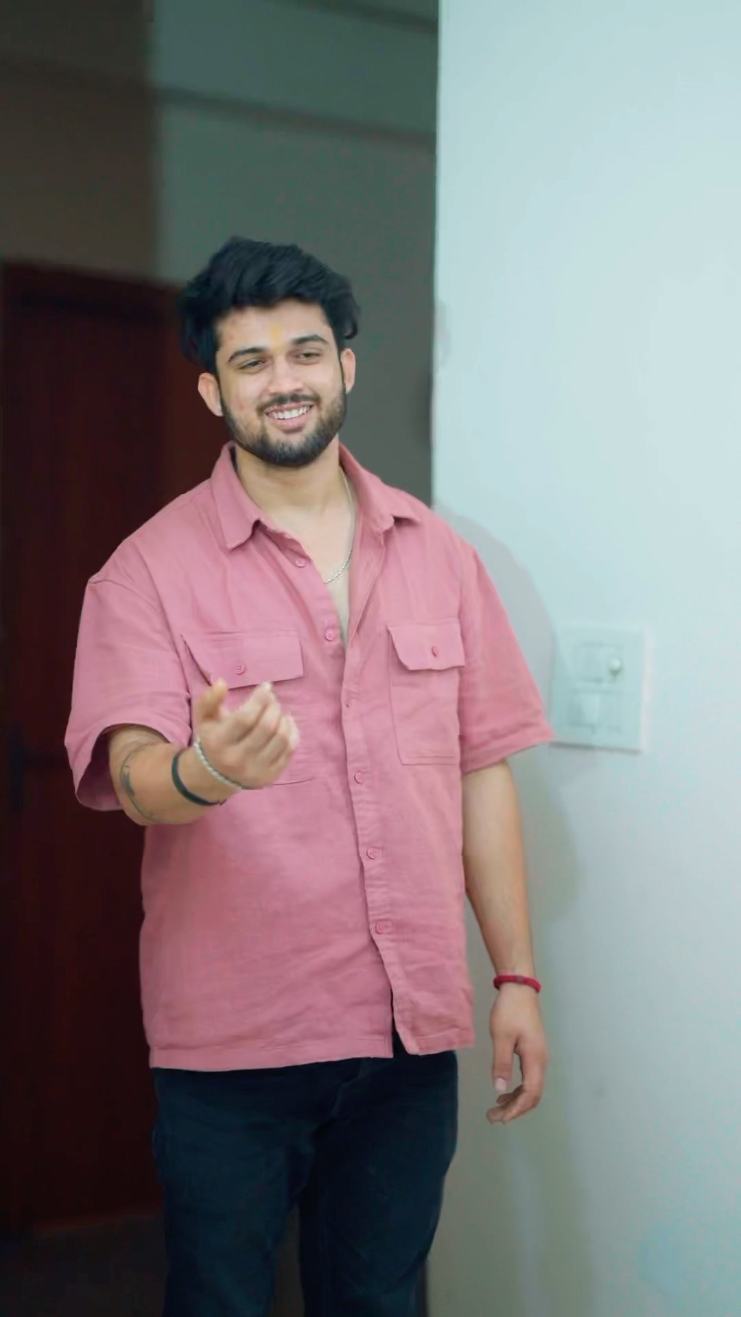 Diwali mein patakhe se pollution nahin hota??❤️ #familylovestory #unknownboyvarun #shorts