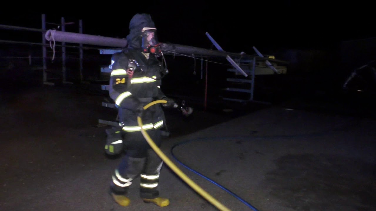 2019-08-21 Brand i båtvarv i Kungsviken