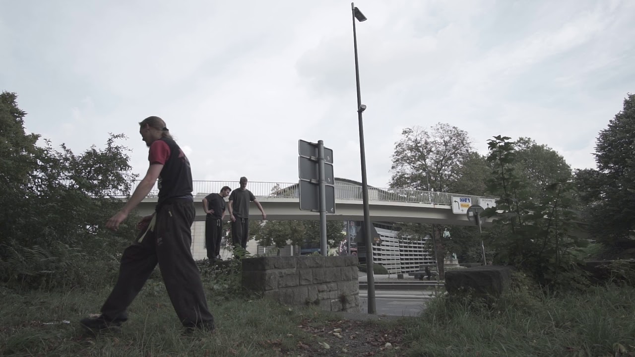 Challenge Days #1 | Stick it or Flip it - Parkour & Freerunning