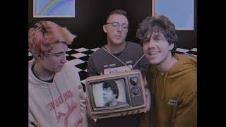 Seventeen Sunsets - paralyze (feat. Artso) (Music Video)
