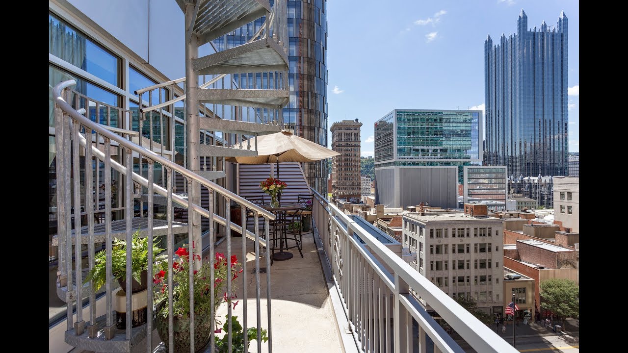 Contemporary Fifth Avenue Penthouse in Downtown Pittsburgh, Pennsylvania