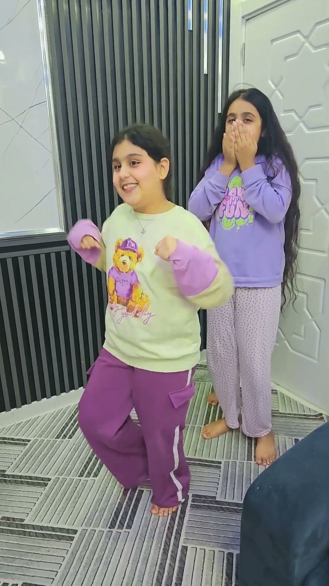 هيلين عملت مقلب بهيفي