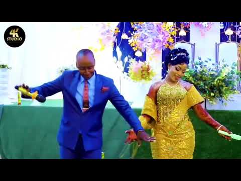 Maajabu Ya Bibi Harusi Mtarajiwa Alivyo Ingia Ukumbini Utapenda Hosted By Mc Mbonabucha Senior