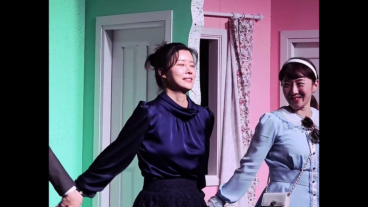 251201(7.5시) 연극 미세스 마캠 커튼콜(1)