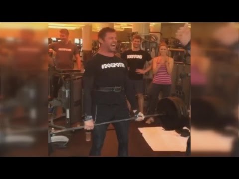 Hugh Jackman Lifts 1,000 Pounds