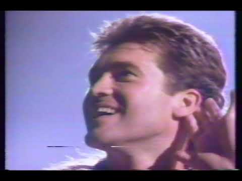 Billy Ray Cyrus  Live 1992 special Achy Breaky Heart