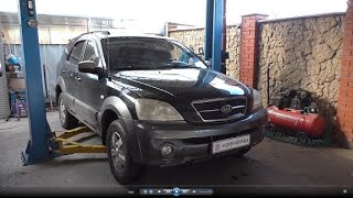 Замена переднего правого амортизатора на Киа Соренто 2005 Kia Sorento 2,5