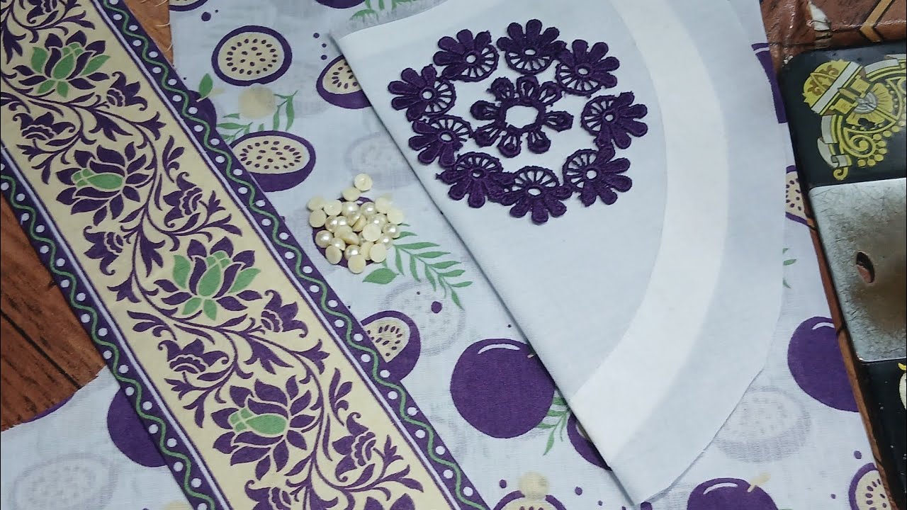 Border ke sath branded neck Kaise banaa sakte hain🤔/latest front neck design cutting and stitching